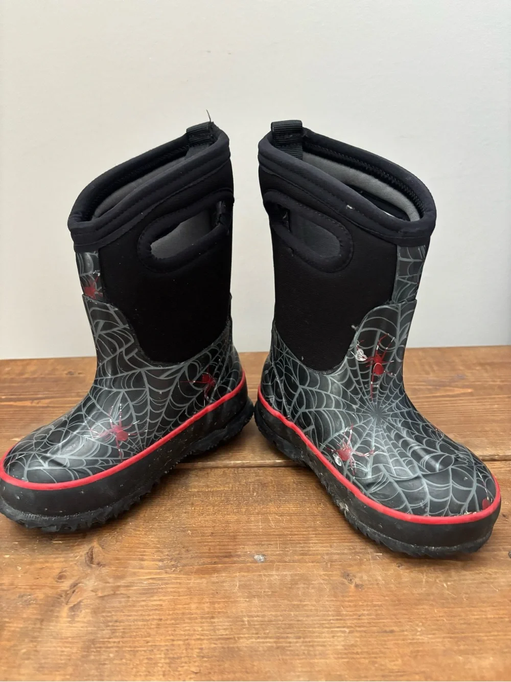 Bogs Kids Neo Classic Winter Snow Boots Black Spider Web Toddler Size 7